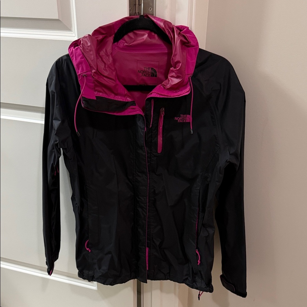 The North Face Women's Jacket in Black and Pink